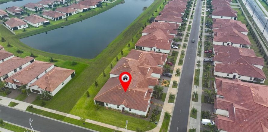 Townhouse in Wimauma, Florida 2 bedrooms, 149.94 sq.m. № 1821006
