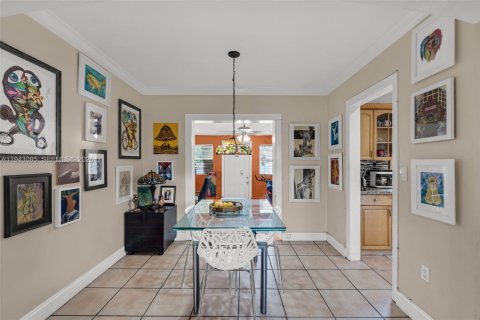 Casa en venta en Miami, Florida, 2 dormitorios, 113.15 m2 № 2000633 - foto 9