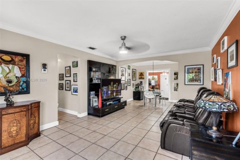 Casa en venta en Miami, Florida, 2 dormitorios, 113.15 m2 № 2000633 - foto 5