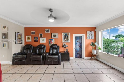 Casa en venta en Miami, Florida, 2 dormitorios, 113.15 m2 № 2000633 - foto 13