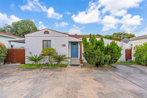 Casa en venta en Miami, Florida, 2 dormitorios, 113.15 m2 № 2000633 - foto 2