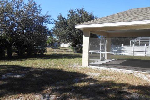 Villa ou maison à louer à North Port, Floride: 3 chambres, 166.11 m2 № 2101954 - photo 12