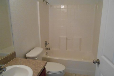 Villa ou maison à louer à North Port, Floride: 3 chambres, 166.11 m2 № 2101954 - photo 6