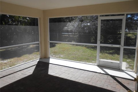 Villa ou maison à louer à North Port, Floride: 3 chambres, 166.11 m2 № 2101954 - photo 8