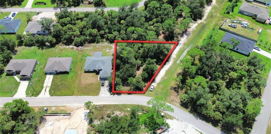 Land in North Port, Florida № 2373152