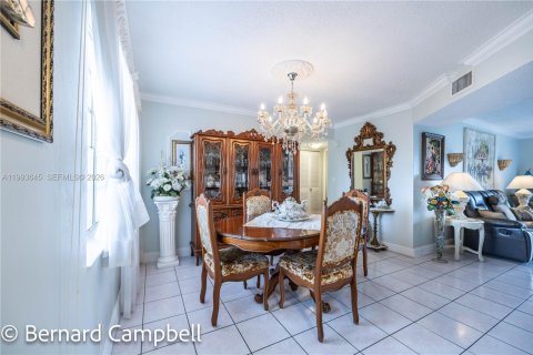 Condominio en venta en Lauderdale Lakes, Florida, 2 dormitorios, 102.38 m2 № 2055408 - foto 9