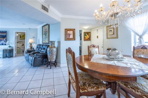 Condominio en venta en Lauderdale Lakes, Florida, 2 dormitorios, 102.38 m2 № 2055408 - foto 8