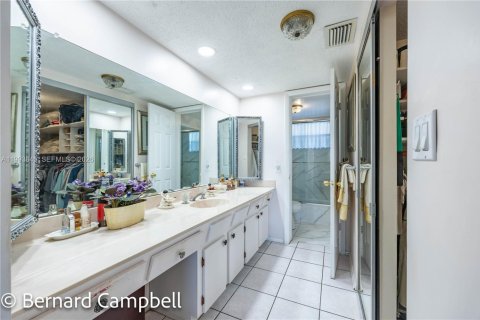 Condominio en venta en Lauderdale Lakes, Florida, 2 dormitorios, 102.38 m2 № 2055408 - foto 21