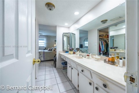 Condominio en venta en Lauderdale Lakes, Florida, 2 dormitorios, 102.38 m2 № 2055408 - foto 22