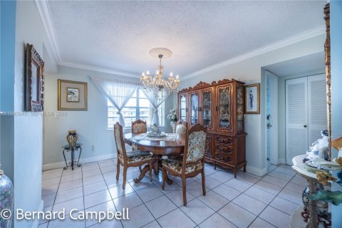 Condominio en venta en Lauderdale Lakes, Florida, 2 dormitorios, 102.38 m2 № 2055408 - foto 6