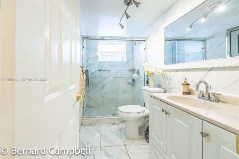 Condominio en venta en Lauderdale Lakes, Florida, 2 dormitorios, 102.38 m2 № 2055408 - foto 17