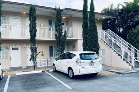 Copropriété à vendre à Coral Gables, Floride: 1 chambre, 53.05 m2 № 1897261 - photo 9