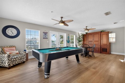 House in Saint Petersburg, Florida 3 bedrooms, 302.68 sq.m. № 2211077 - photo 21