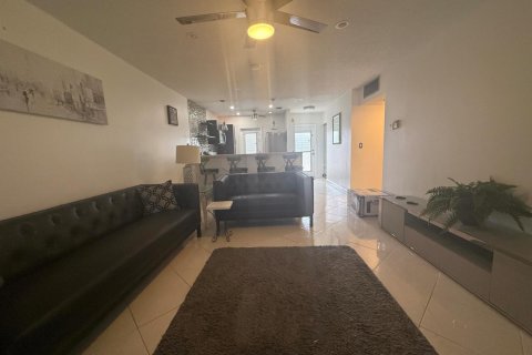 Condo à Lauderdale Lakes, Floride, 2 chambres  № 2319462