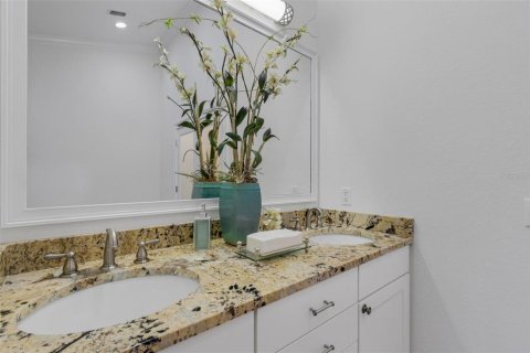 Condo in Lakeland, Florida, 3 bedrooms  № 2222672 - photo 27