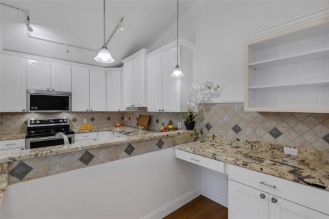 Condo in Lakeland, Florida, 3 bedrooms  № 2222672 - photo 18