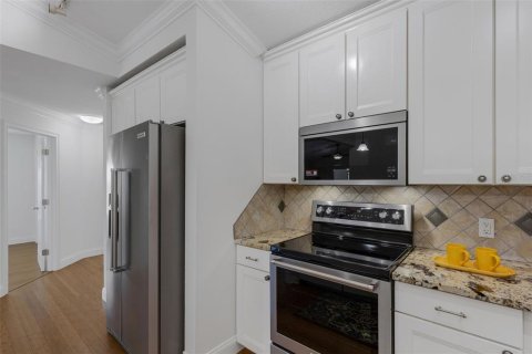 Condo in Lakeland, Florida, 3 bedrooms  № 2222672 - photo 16