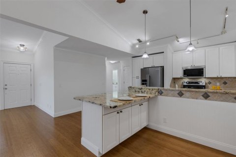 Condo in Lakeland, Florida, 3 bedrooms  № 2222672 - photo 19