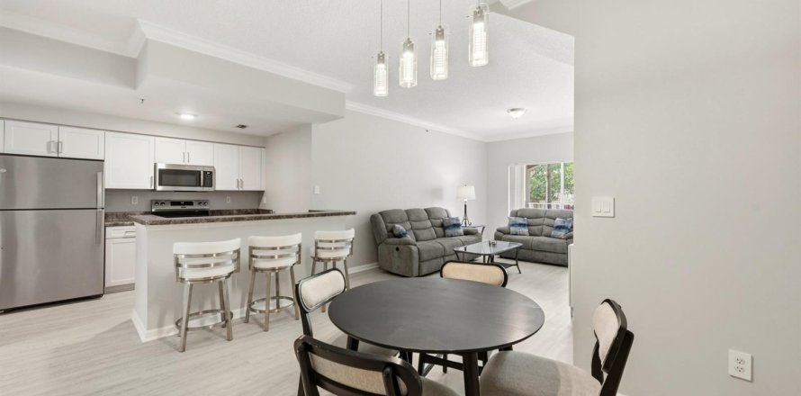 Condo in Coral Springs, Florida, 2 bedrooms  № 2078110