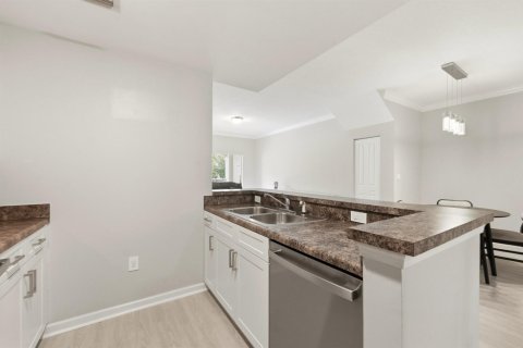 Condo in Coral Springs, Florida, 2 bedrooms  № 2078110 - photo 10