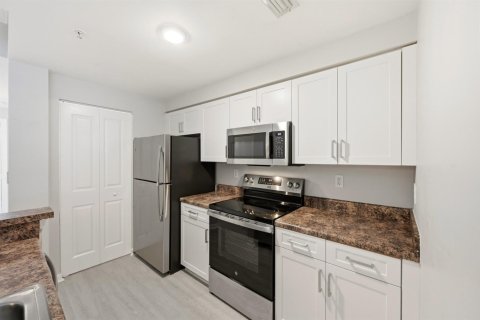 Condo in Coral Springs, Florida, 2 bedrooms  № 2078110 - photo 9