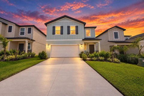 Villa ou maison à Lakeland, Floride 4 chambres, 175.31 m2 № 2354830