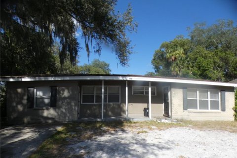 Casa en alquiler en Tampa, Florida, 5 dormitorios, 154.59 m2 № 1769179 - foto 1