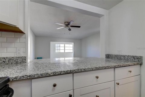 Condominio en venta en New Port Richey, Florida, 2 dormitorios, 94.48 m2 № 1817378 - foto 24