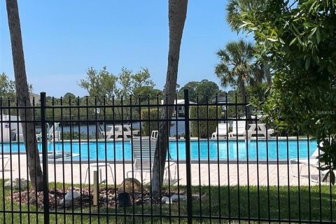 Condo in New Port Richey, Florida, 2 bedrooms  № 1817378 - photo 14