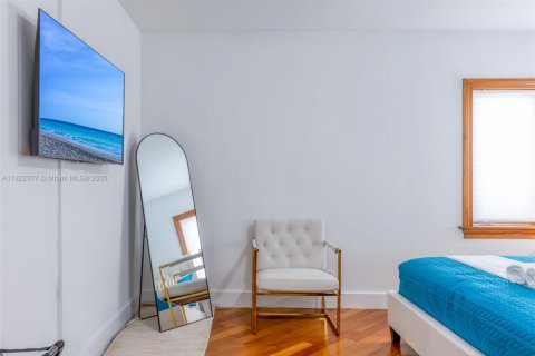 Casa en alquiler en Miami, Florida, 4 dormitorios, 280.01 m2 № 1975990 - foto 30