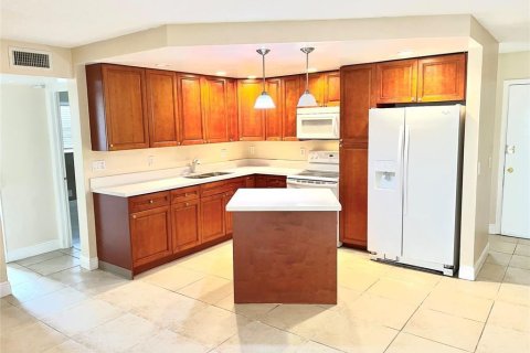 Condo in Tamarac, Florida, 3 bedrooms  № 2193004