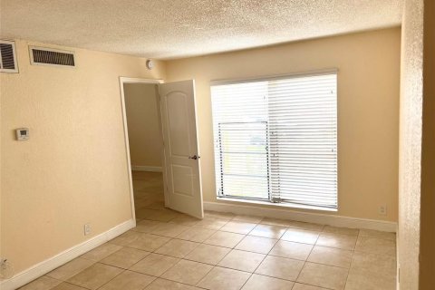 Condo in Tamarac, Florida, 3 bedrooms  № 2193004 - photo 5