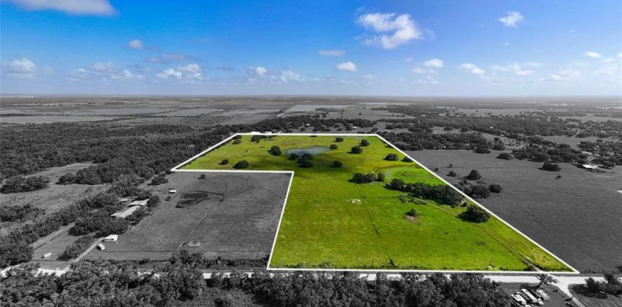 Villa ou maison à Myakka City, Floride 3 chambres, 92.9 m2 № 1916756