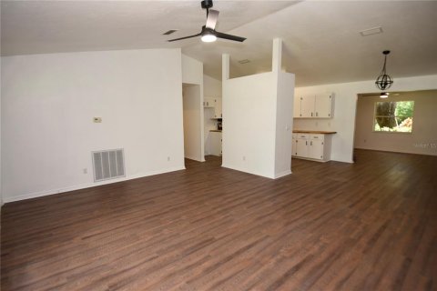 House in Avon Park, Florida 3 bedrooms, 156.63 sq.m. № 1824980 - photo 13