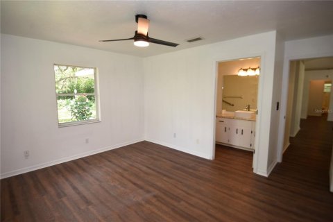 House in Avon Park, Florida 3 bedrooms, 156.63 sq.m. № 1824980 - photo 2