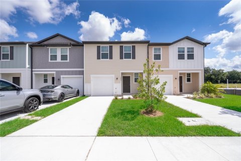 Adosado en alquiler en Davenport, Florida, 3 dormitorios, 137.5 m2 № 2202723 - foto 2