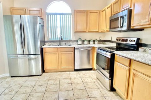 House in Kissimmee, Florida 4 bedrooms, 161.65 sq.m. № 1801778 - photo 8