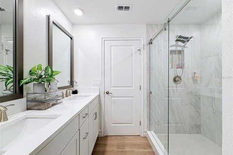 Touwnhouse à louer à Tampa, Floride: 3 chambres, 203.64 m2 № 2383919 - photo 28