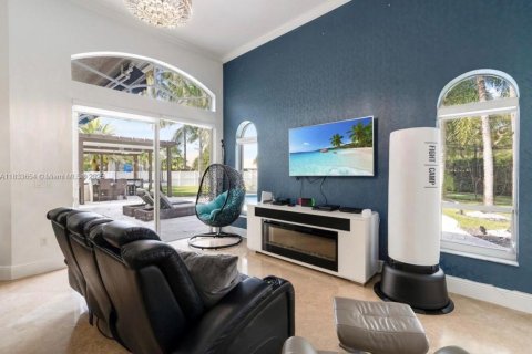 Casa en venta en Pembroke Pines, Florida, 4 dormitorios, 262.82 m2 № 1814508 - foto 23