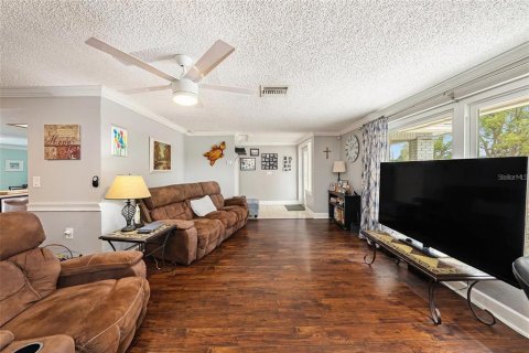 Casa en venta en Holiday, Florida, 3 dormitorios, 139.54 m2 № 2383836 - foto 4