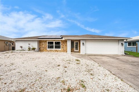 Casa en Holiday, Florida 3 dormitorios, 139.54 m2 № 2383836