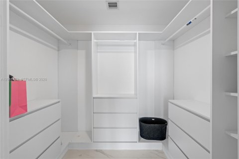 Condominio en alquiler en Miami, Florida, 2 dormitorios, 146.41 m2 № 2253145 - foto 15