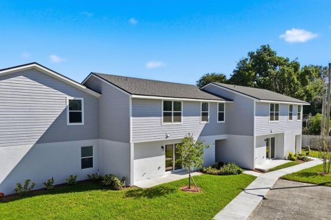 Townhouse in Lakeland, Florida 3 bedrooms, 131.36 sq.m. № 2197953