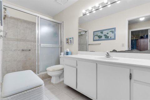 Townhouse in Doral, Florida 2 bedrooms, 132.2 sq.m. № 2003175 - photo 18