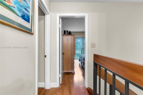 Townhouse in Doral, Florida 2 bedrooms, 132.2 sq.m. № 2003175 - photo 15