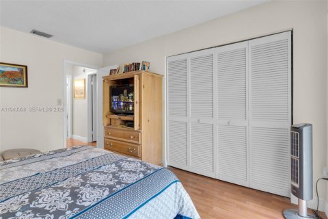 Townhouse in Doral, Florida 2 bedrooms, 132.2 sq.m. № 2003175 - photo 17