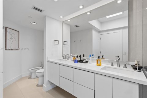 Купить кондоминиум в Майами-Бич, Флорида 2 спальни, 128.21м2, № 2055286 - фото 25