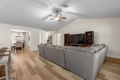 House in Palm Coast, Florida 4 bedrooms, 193.05 sq.m. № 2410080 - photo 8