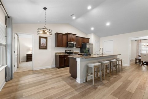 House in Palm Coast, Florida 4 bedrooms, 193.05 sq.m. № 2410080 - photo 11