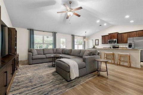 House in Palm Coast, Florida 4 bedrooms, 193.05 sq.m. № 2410080 - photo 6
